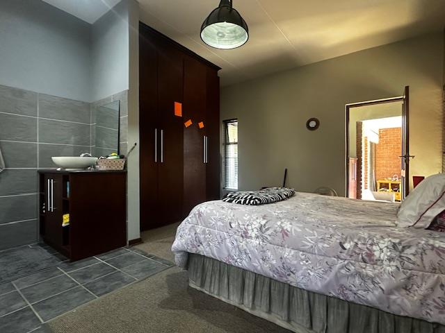 4 Bedroom Property for Sale in Woodland Hills Free State